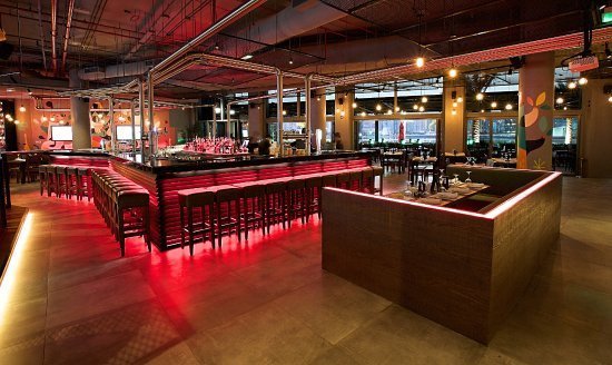 loca-restaurant-bar